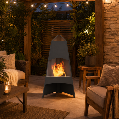 Terrassenkamin aus Stahl – modernes Feuerambiente mit klarer Linie