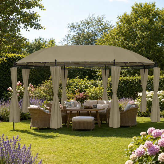 Großer ovaler Gartenpavillon mit Vorhängen und Raffhaltern