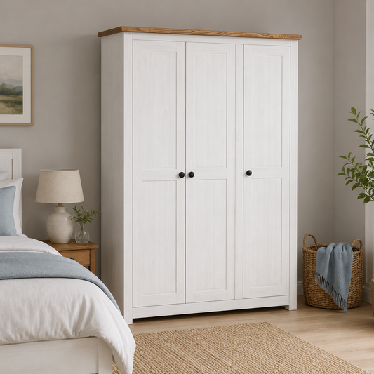 Massivholz Kleiderschrank mit viel Platz, 3-türig