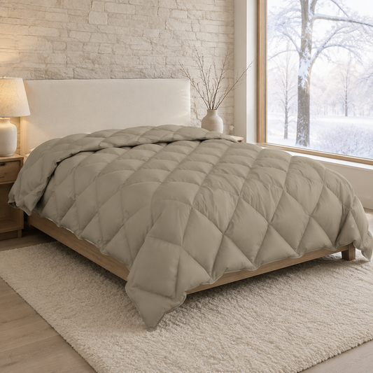 Winterbettdecke in Hellgrau – wohlig warm, leicht und atmungsaktiv
